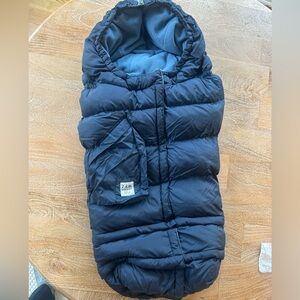 Gently used 7 A.M Enfant stroller blanket